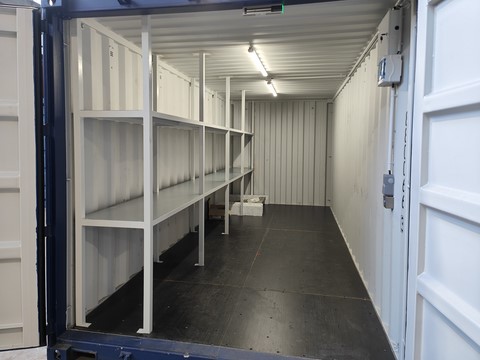 Conteneur 20' electricité et étagères